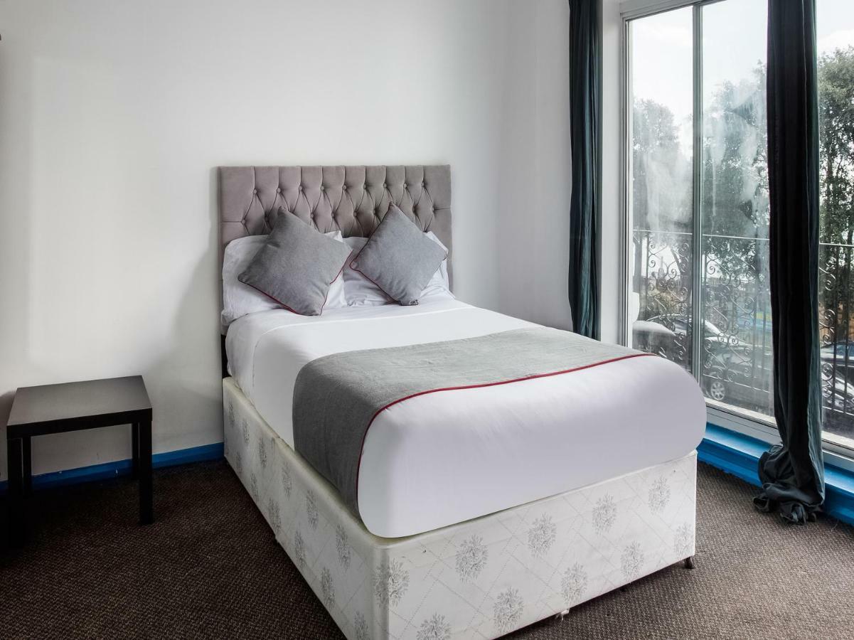 The Clacton Hotel 外观 照片