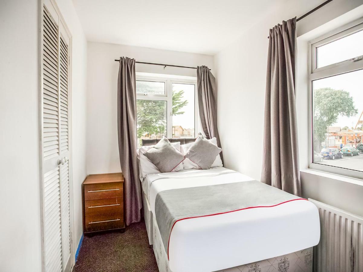 The Clacton Hotel 外观 照片