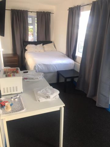 The Clacton Hotel 外观 照片